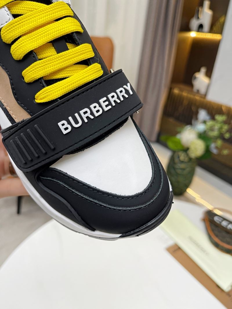 Burberry Low Shoes